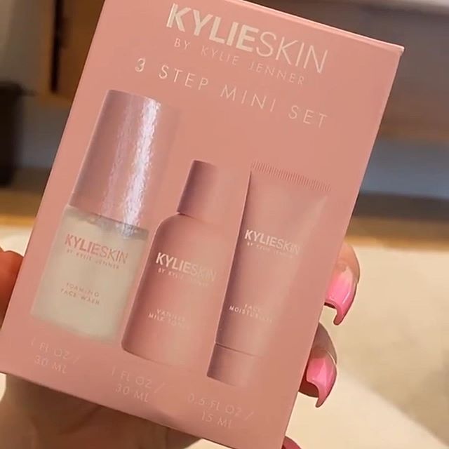 kylieskin 迷你护肤三件套