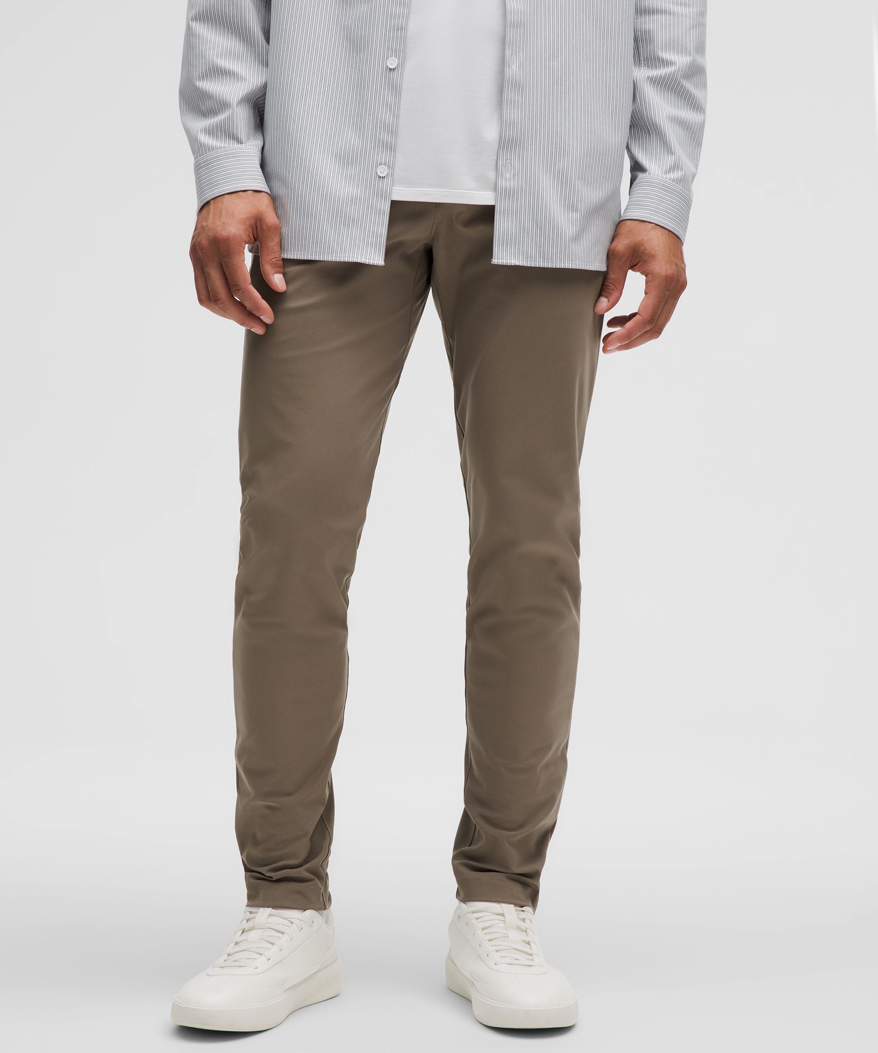 Lululemon ABC Slim-Fit 男裤