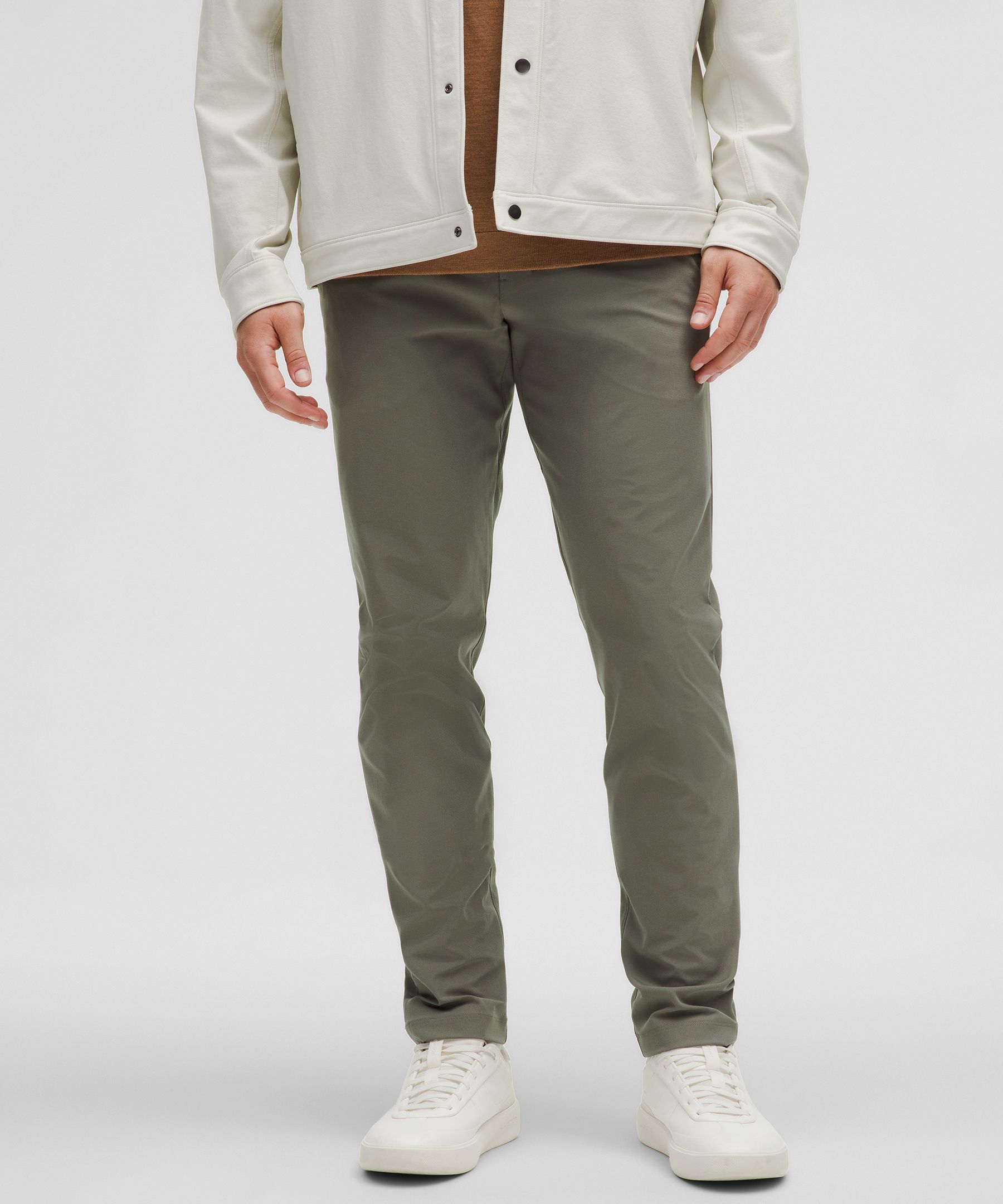 Lululemon ABC Slim-Fit 男裤