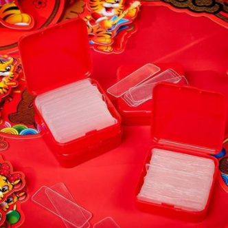 9.9元包邮！贴对联双面胶60片盒装 抖音爆款！