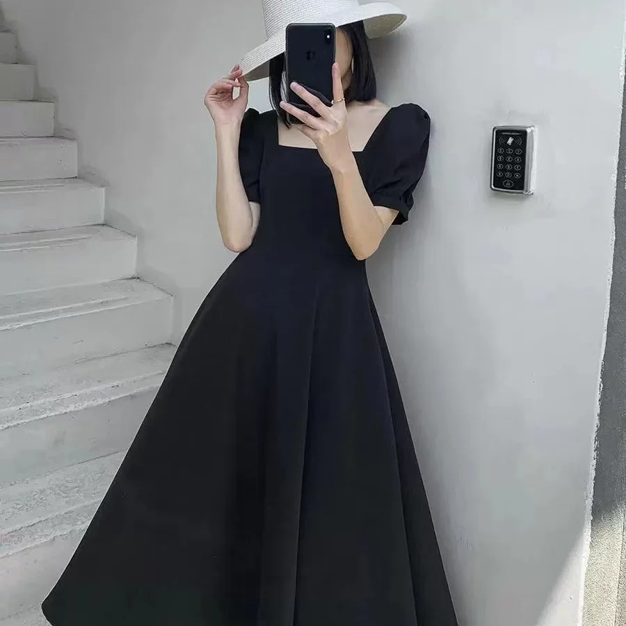 QYG 2026年春夏新款女装黑色短袖简约风格宽松版型连衣裙