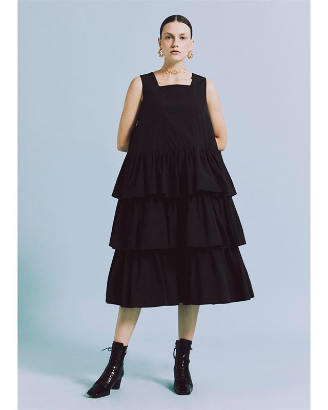 NET-A-PORTER 推出 MINJU KIM 获奖女装系列
