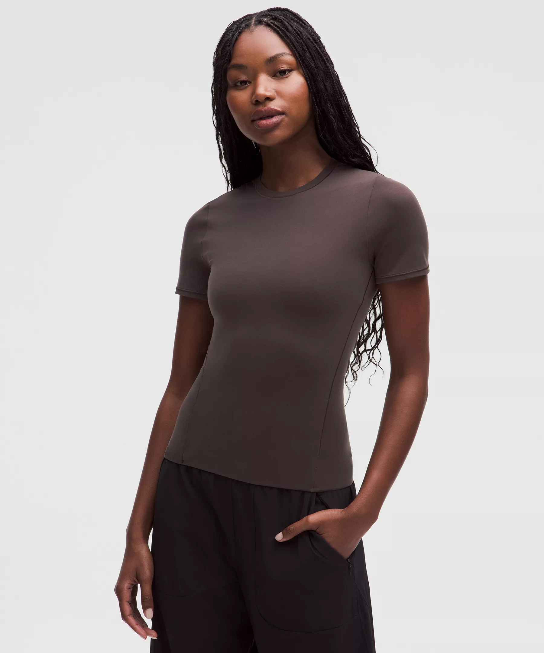 Lululemon Wundermost Ultra-Soft Nulu 女士T恤