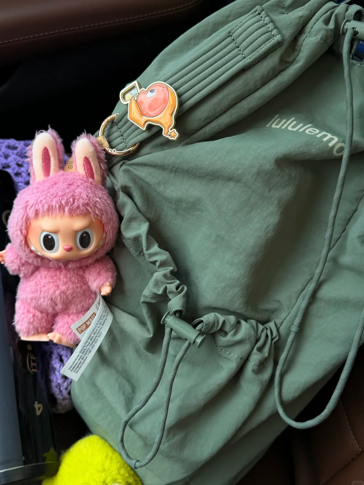 Vanessa Styling the Lululemon 2-in-1 Drawstring Bag