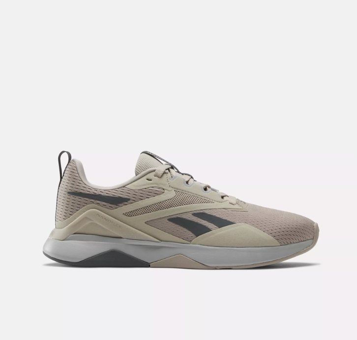 Reebok 正价一律5.5折 封面卫衣$36 Reebok 正价一律5.5折 封面卫衣$36