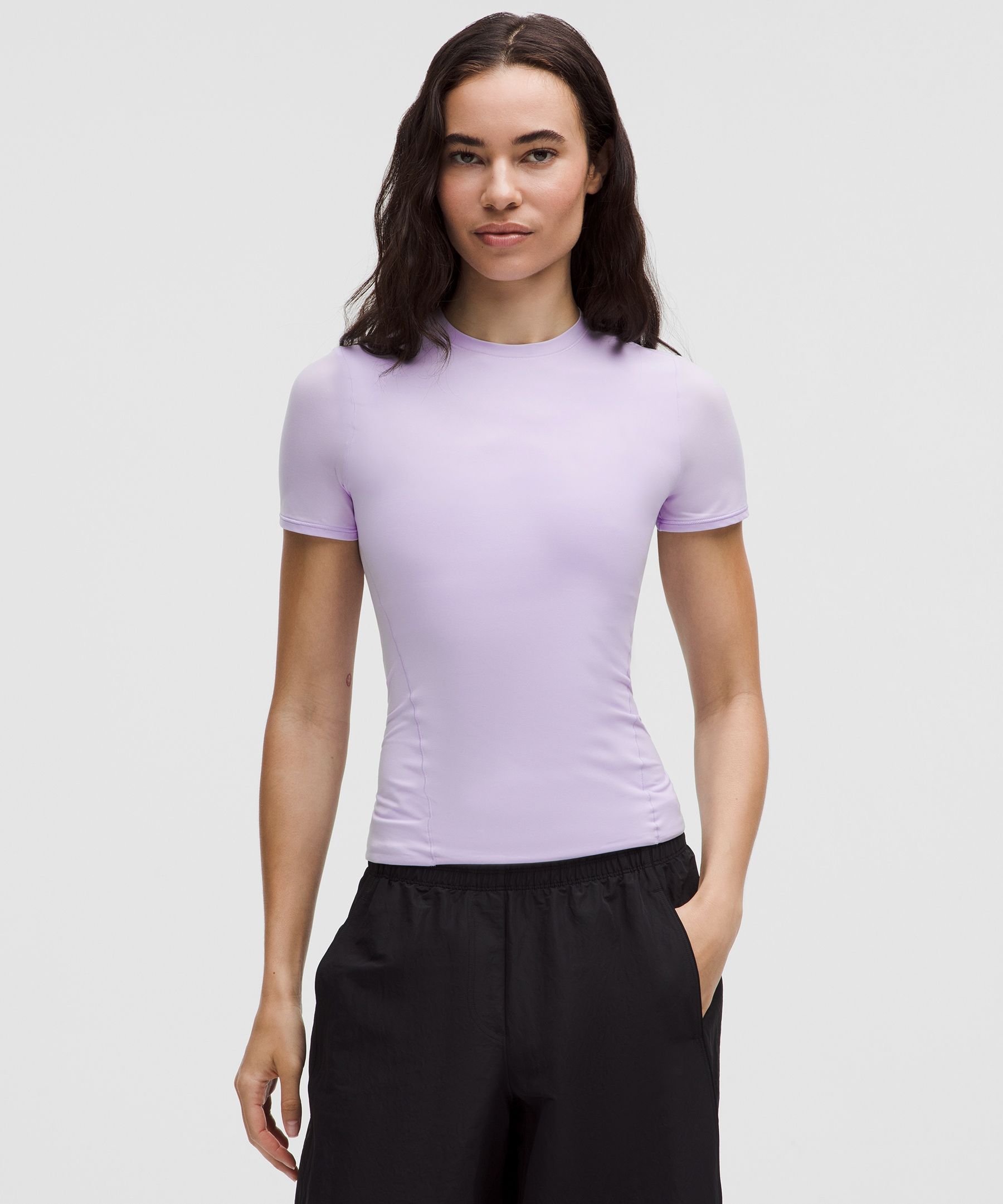 Lululemon Wundermost Ultra-Soft Nulu 女士T恤