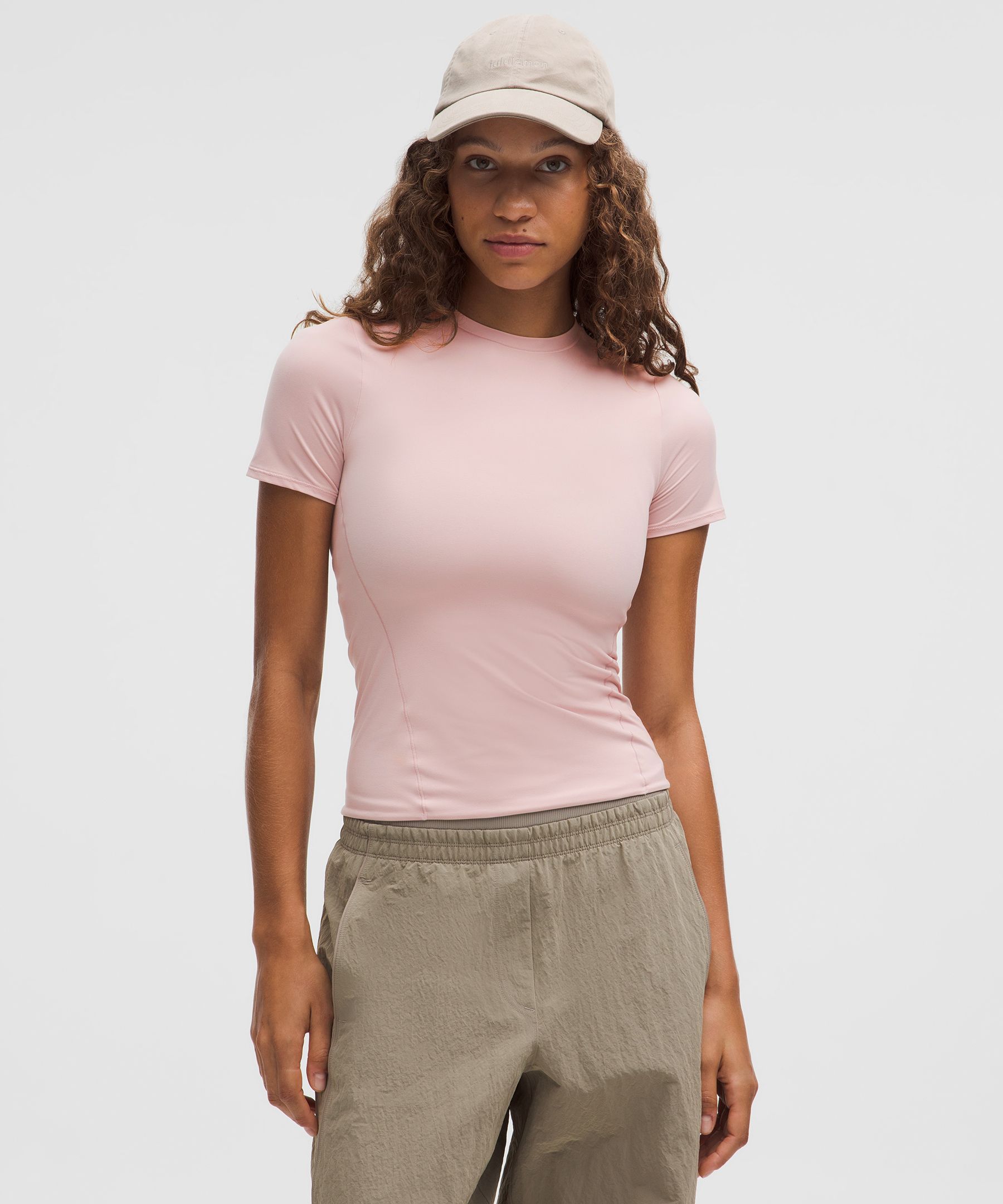 Lululemon Wundermost Ultra-Soft Nulu 女士T恤