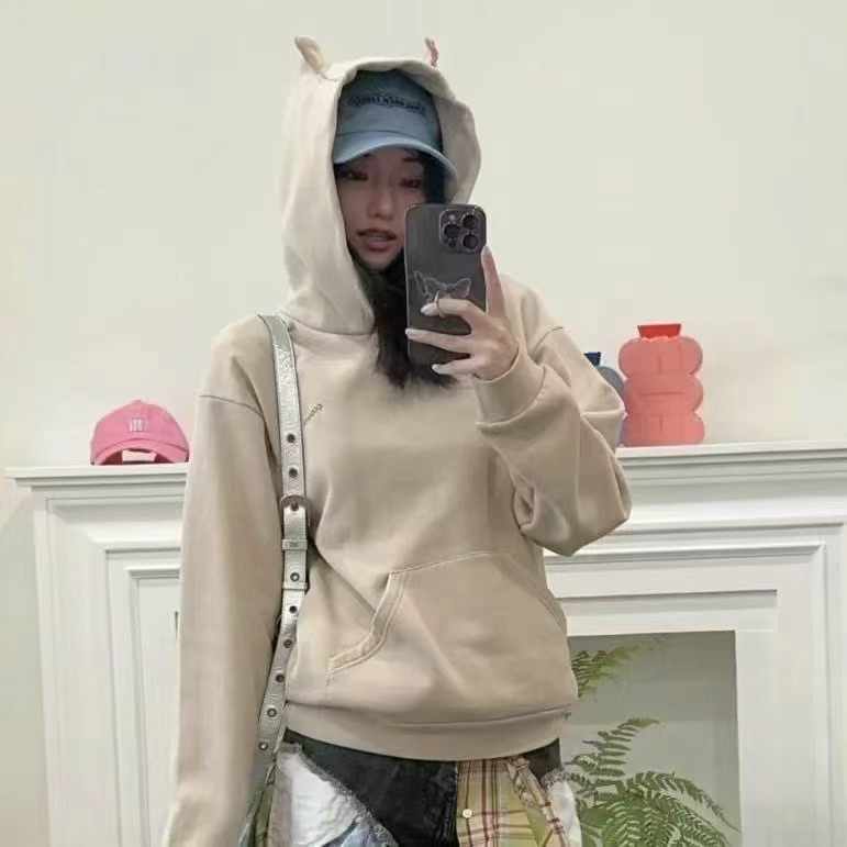 Coperni浅咖色小怪兽卫衣特惠