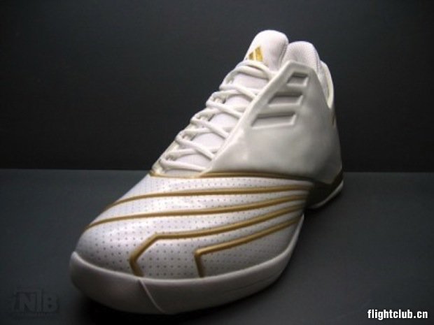 lebron_pe_svsm_adidas_tmac2-2-shoe