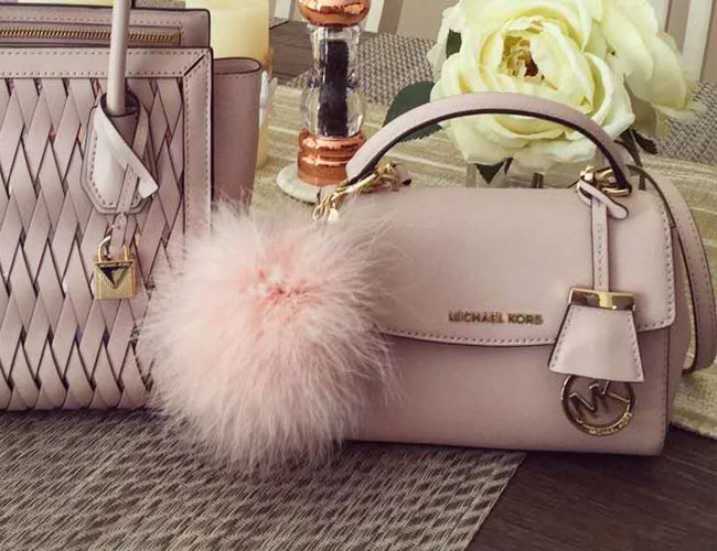 Michael Kors Ava 迷你女士手提单肩包41折，$74.25