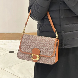 COACH Soft Tabby Signature老花单肩包