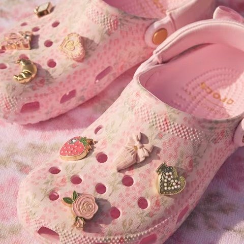 Crocs LoveShackFancy 联名款洞洞鞋
