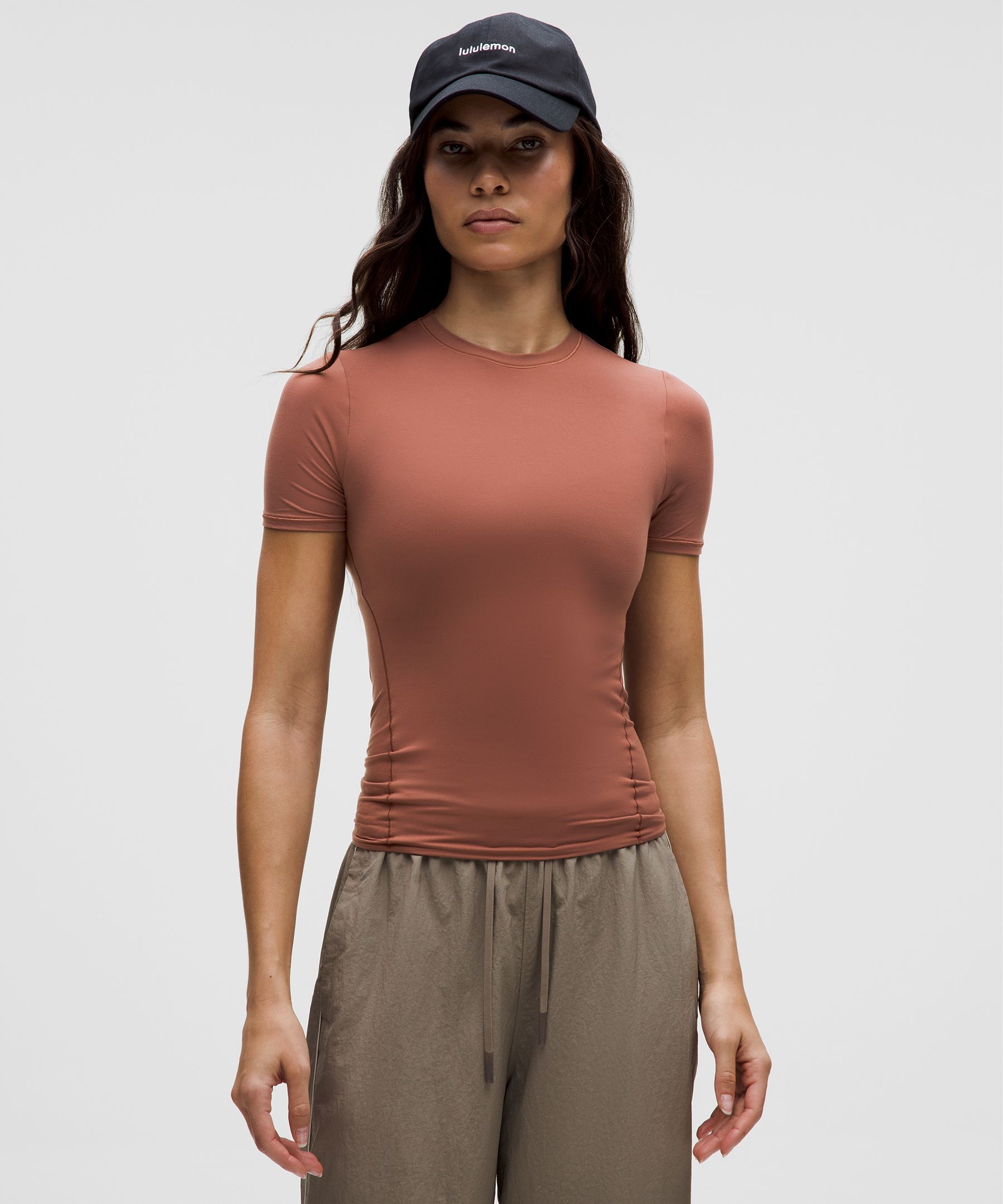 Lululemon Wundermost Ultra-Soft Nulu 女士T恤