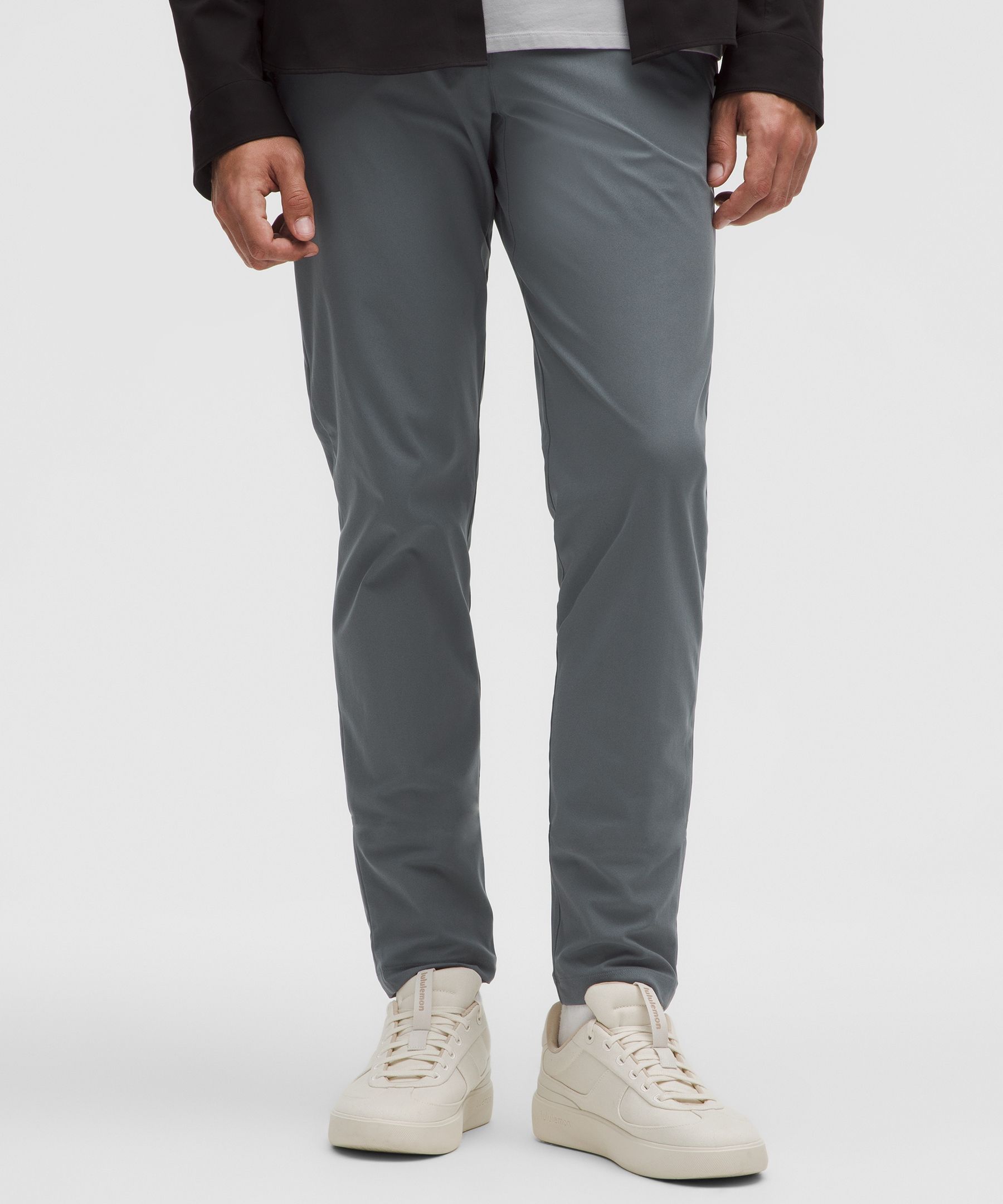 Lululemon ABC Slim-Fit 男裤