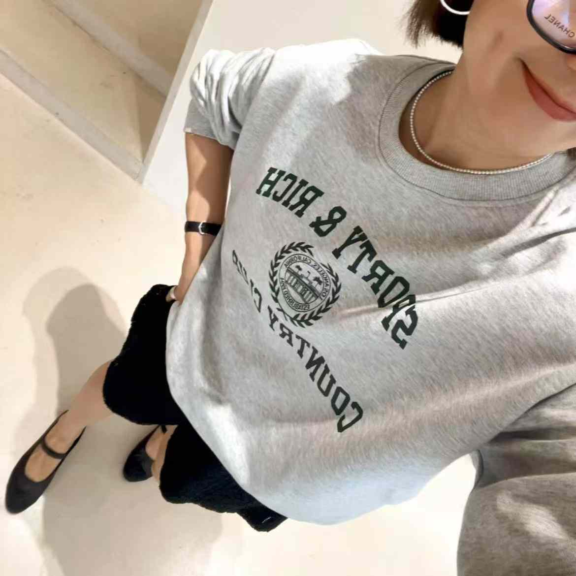 【Sporty & Rich】年中大促开启，基础款灰色T恤折后49刀