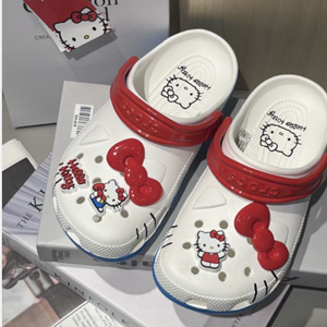 Crocs卡骆驰 X HELLO KITTY联名款CLASSIC CLOG洞洞鞋 Crocs卡骆驰 X HELLO KITTY联名款CLASSIC CLOG洞洞鞋