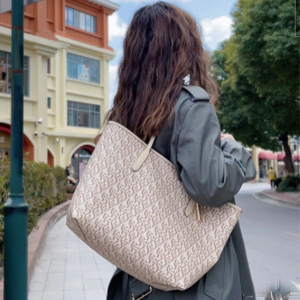 降价！COACH蔻驰Monogram City33全新logo压花托特包