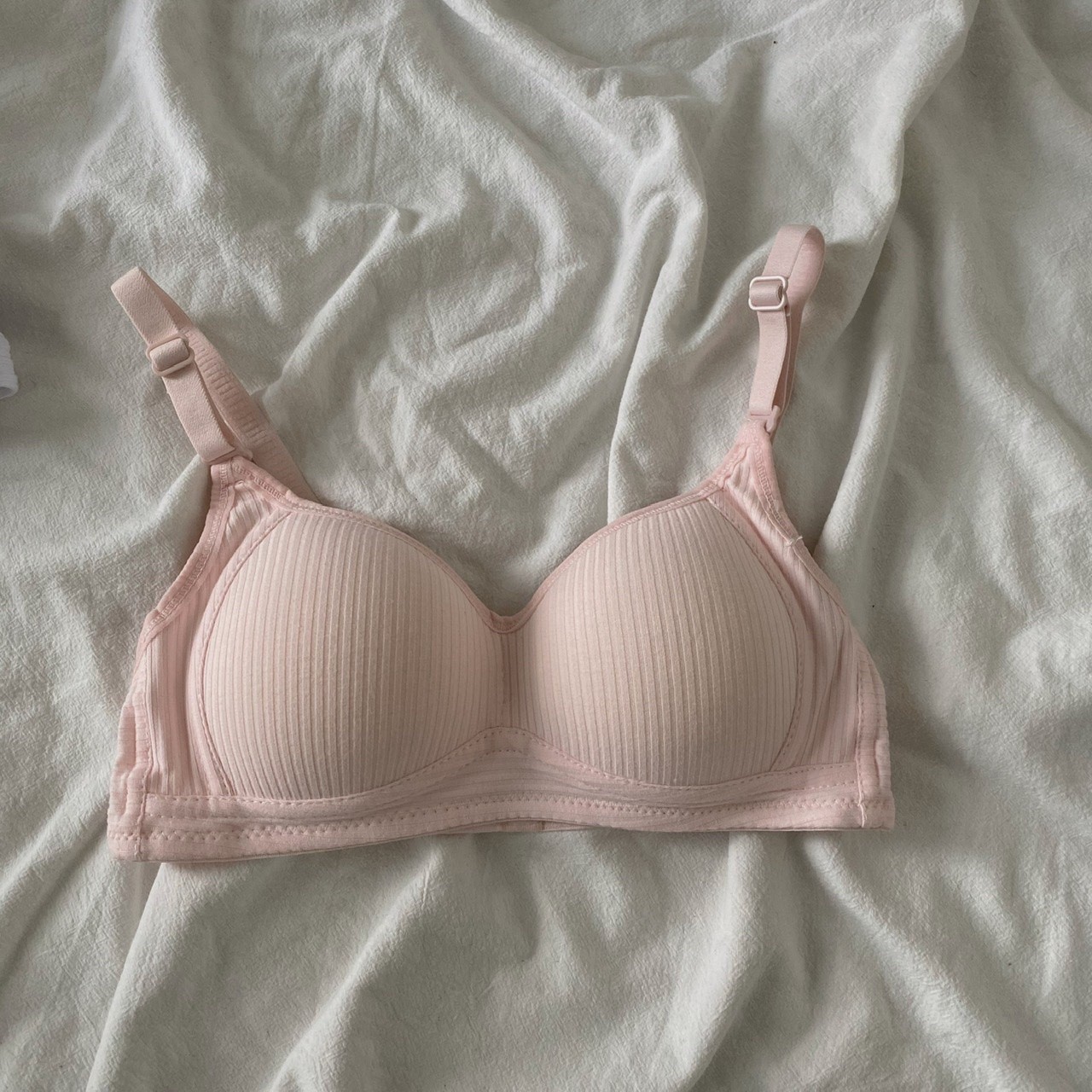 美背裹胸小胸聚拢文胸内衣女春季薄款无钢圈