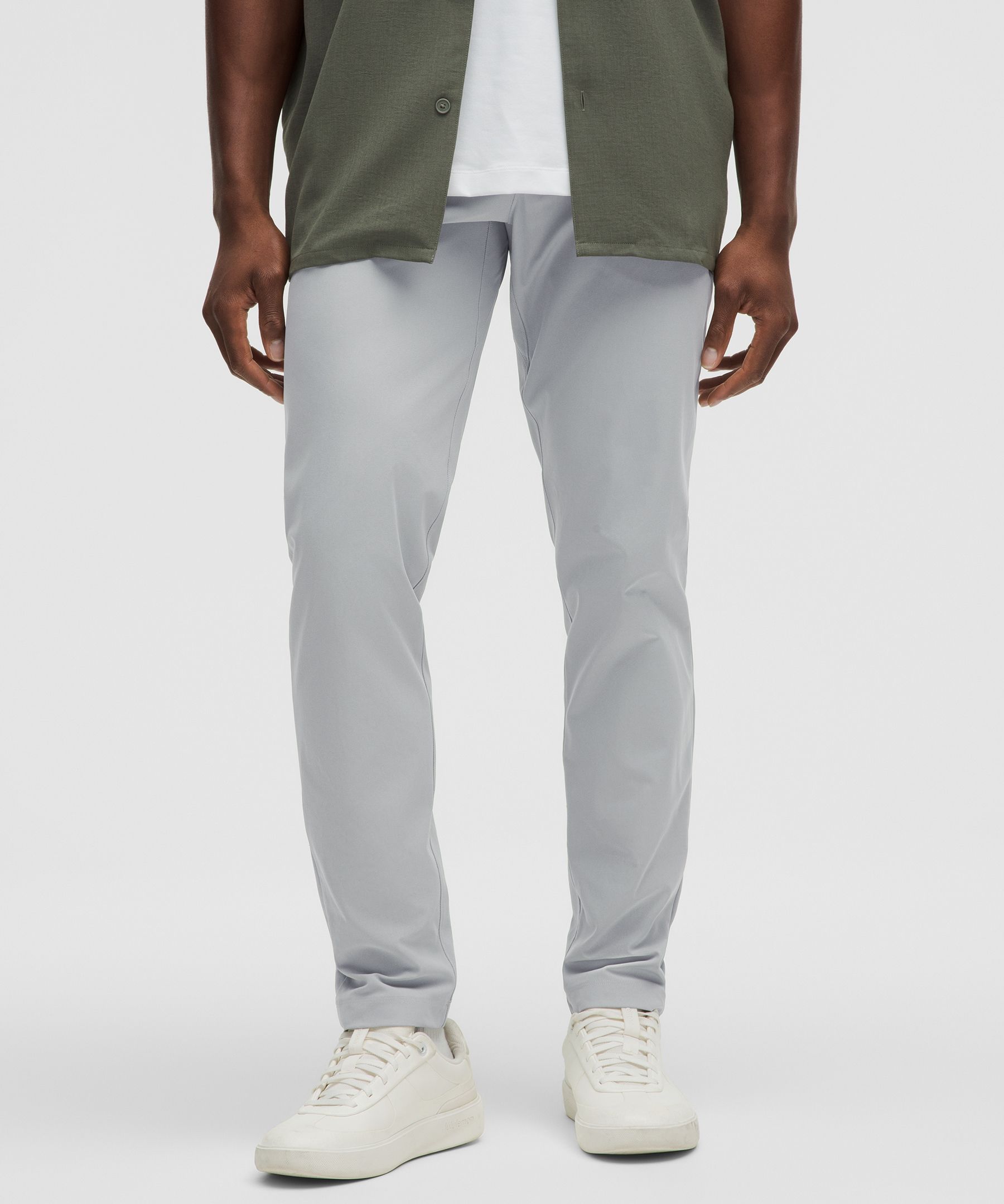 Lululemon ABC Slim-Fit 男裤