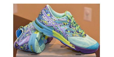 ASICS 亚瑟士GEL-Noosa Tri 10女款竞赛跑鞋