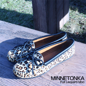 Minnetonka迷你唐卡 Full Leopard 豹纹平底鞋