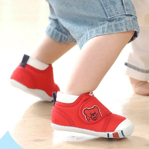 日本乐天国际精选:一波mikihouse婴儿学步鞋小