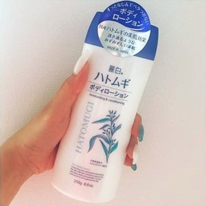 熊野油脂 薏仁精华 美白保湿身体乳 250g