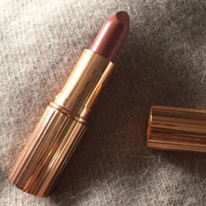 即将结束！Charlotte Tilbury K.I.S.S.I.N.G滋润唇膏 Stoned Rose色