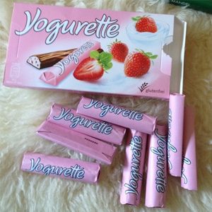 凑单品！Ferrero费列罗酸奶草莓巧克力棒10条125g