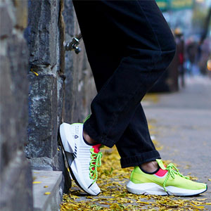 Reebok???????????????é?°é???±????$100???$40