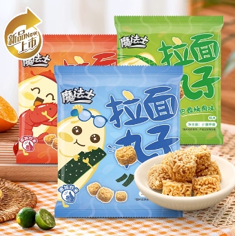 9.9元包邮！魔法士拉面丸子干脆面500g