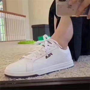 Fila斐乐 Ladies 经典小白鞋 Fila斐乐 Ladies 经典小白鞋