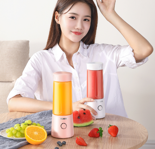 28元包邮美菱便携式榨汁机