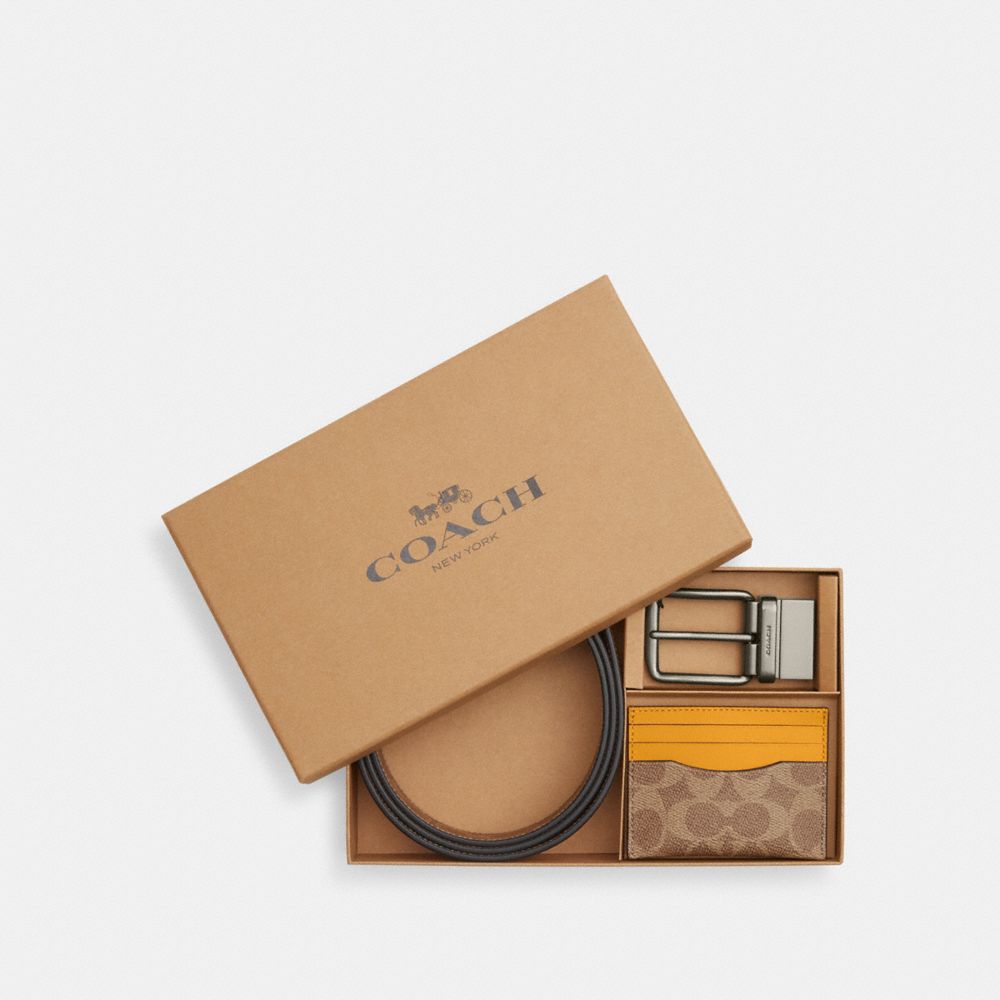 coach boxed card case and belt set in signature canvas CW351-QBXZS