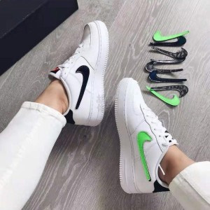NIKE AIR FORCE 1 空军一号白绿换钩大童款板鞋