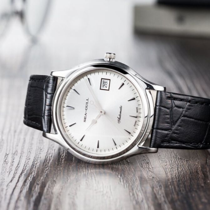 京东物流!819元包邮!海鸥 st18 云翼系列纤薄自动机械男表-拔草哦国内