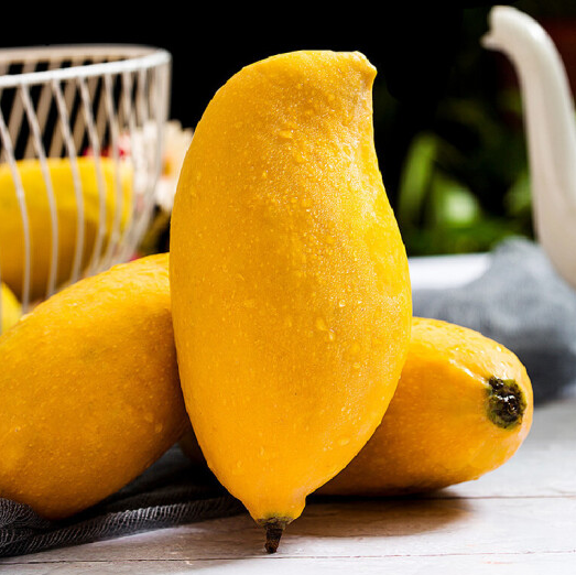 358元包邮诚成果云南鹰嘴芒果新鲜10斤带箱