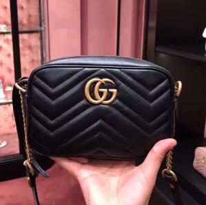 GUCCI GG Marmont mini款斜挎包 GUCCI GG Marmont mini款斜挎包