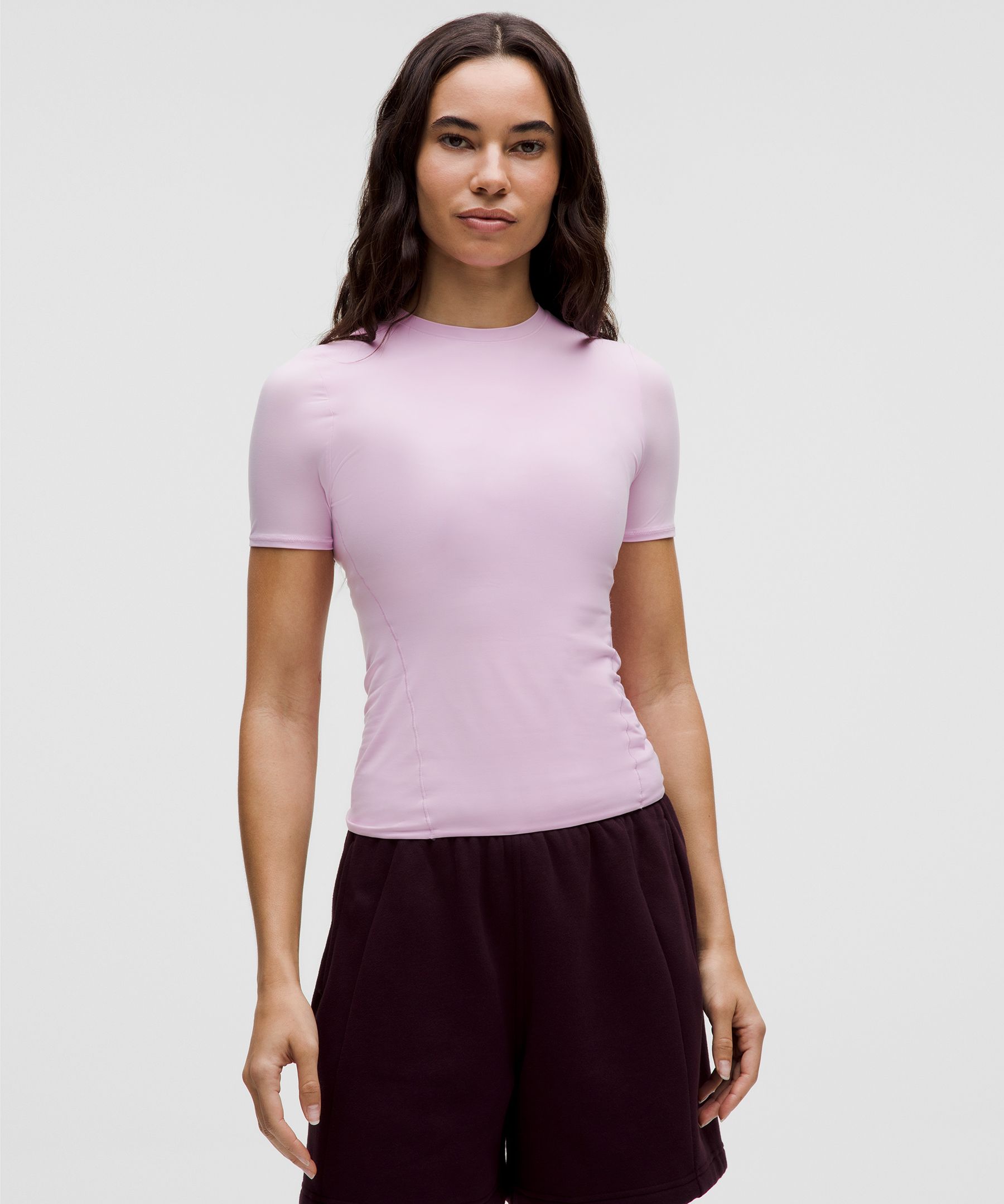 Lululemon Wundermost Ultra-Soft Nulu 女士T恤