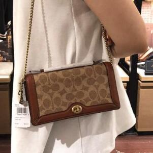 补货 !Coach 蔻驰Riley 女士链条手拿包 补货 !Coach 蔻驰Riley 女士链条手拿包
