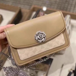Coach Parker山茶花奶茶链条包 Coach Parker山茶花奶茶链条包