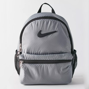Nike Brasilia JDI Mini 双肩包 Nike Brasilia JDI Mini 双肩包