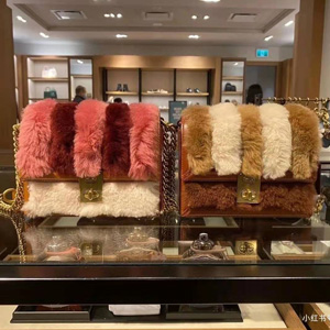 Coach蔻驰 Hutton 18毛绒链条包 Coach蔻驰 Hutton 18毛绒链条包