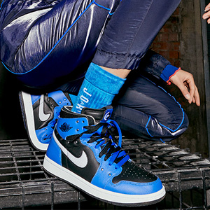 airjordan1midaj黑蓝铆钉女款篮球鞋