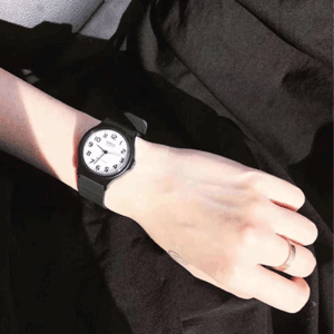 CASIO卡西欧 中性款树脂手表35mm CASIO卡西欧 中性款树脂手表35mm