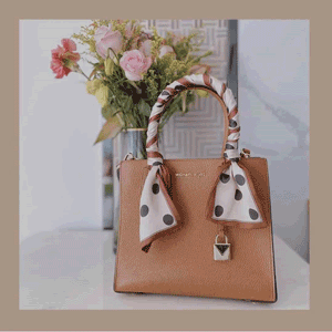 棕色补货!MICHAEL Michael Kors Mercer中号锁头包 棕色补货!MICHAEL Michael Kors Mercer中号锁头包