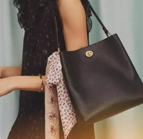 977.79元包邮包税！蔻驰 女士中号牛皮水桶包