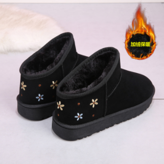 24.9元包邮！布莱扣 樱花刺绣百搭雪地靴