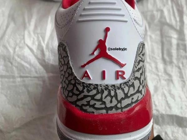 红色火焰！Air Jordan 3 “Cardinal Red”明年春天上市！OG风拉满_拔草哦