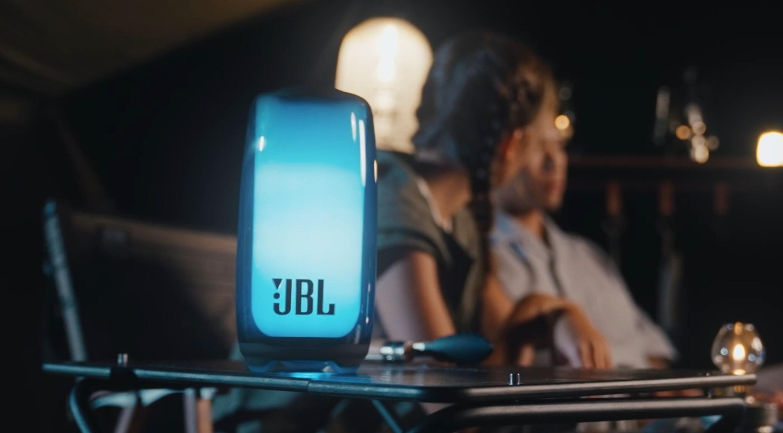 JBL PULSE 5 让音乐听得见也看得见